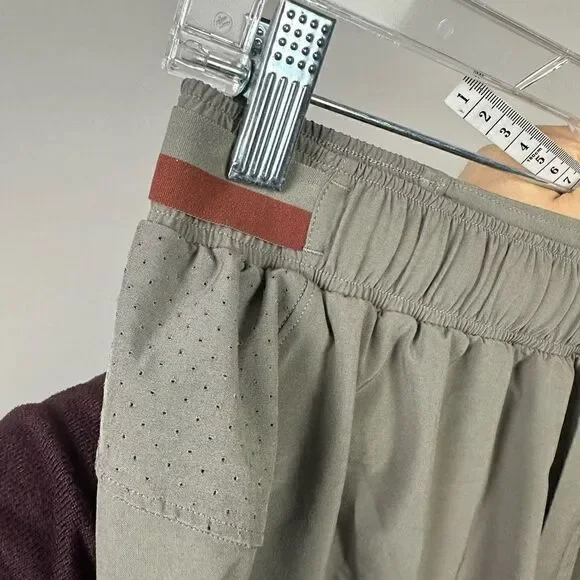 Lululemon men’s surge running athletic shorts medium - Picture 7 of 8